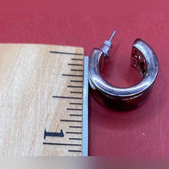 Women’s Earrings Tigers Eye Lucite Gold Tone Pierced Dangle 1/2” - Picture 3 of 3